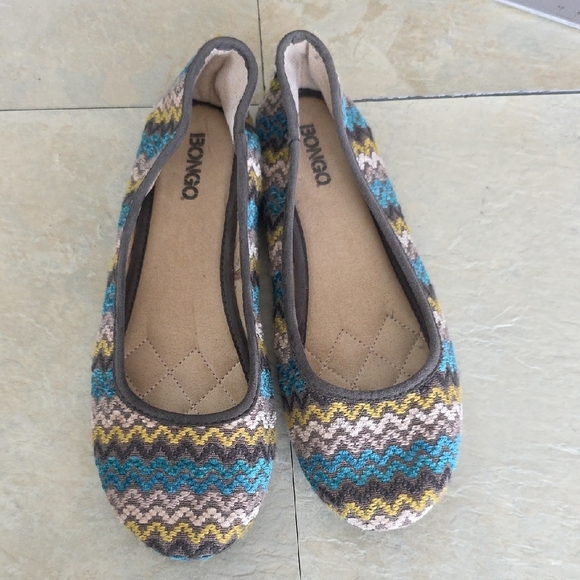 BONGO Shoes - Bongo Embroidered Ballet Flats